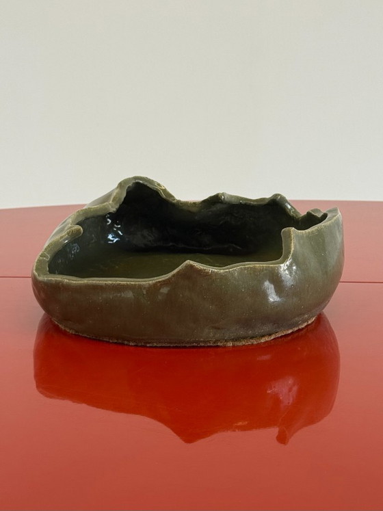 Image 1 of Bol asymétrique vintage en céramique vert olive
