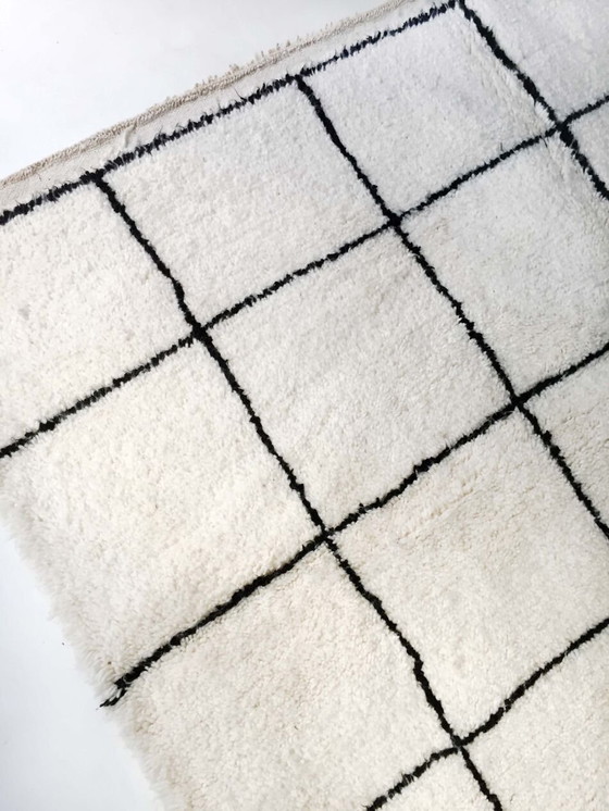Image 1 of Tapis blanc avec des carreaux 250cmx150cm