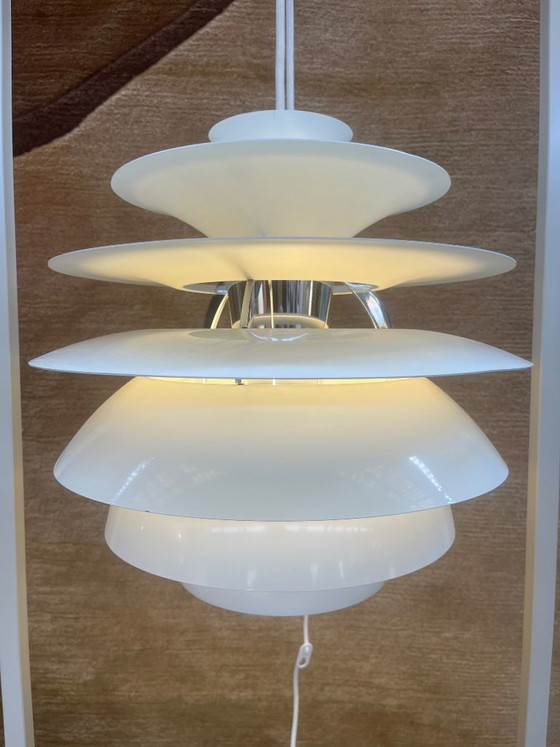 Lampada a sospensione Snowball Louis Poulsen – Lampade a sospensione, Metallo, Alluminio (photo 6 of 6)