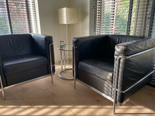 2 leren kubus fauteuils met chromen frame
