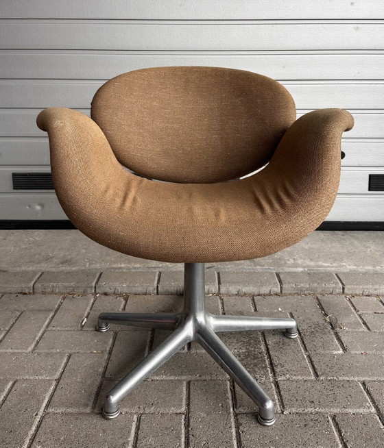 Artifort Tulip with Ottoman – Swivel chairs, Textile, Modern (photo 2 of 7)
