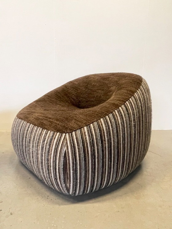 Image 1 of 2 x Artifort Swamp R armchairs 