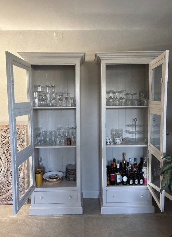 Mooie en stijlvolle set vitrinekast, Vitrinekasten, Hout, Glas, Taupe (foto 10 van 10)