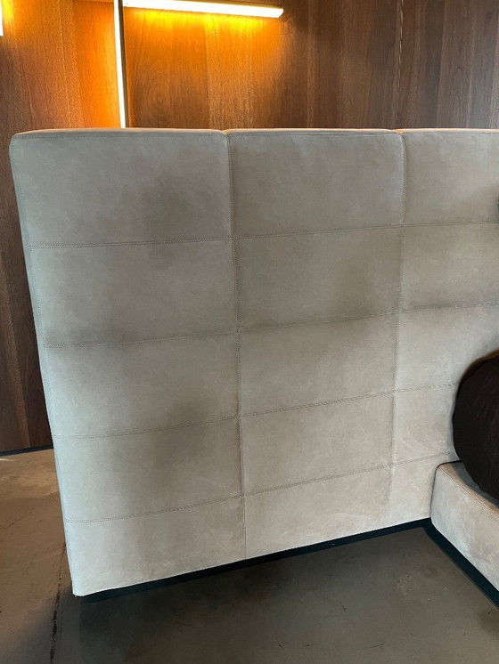 Image 1 of Cama Minotti Lawrence