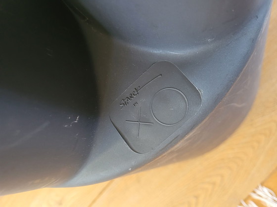Philippe Starck Bubu 1er stool / side table XO – anthracite – Plastic (photo 5 of 5)