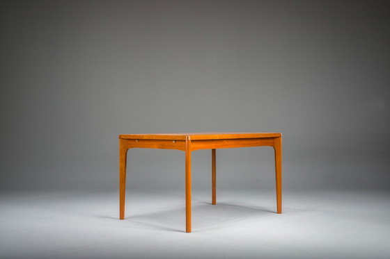 Image 1 of Table de salle à manger extensible en teck par Henning Kjaernulf pour Vejle Stole & Møbelfabrik
