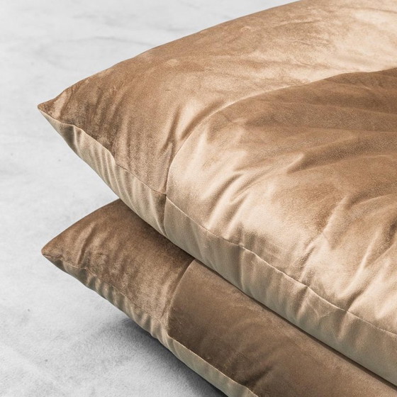 Image 1 of  COPPIA DI POLTRONE LOUNGE VINTAGE IN VELLUTO BEIGE ANNI ’70 MODERNARIATO