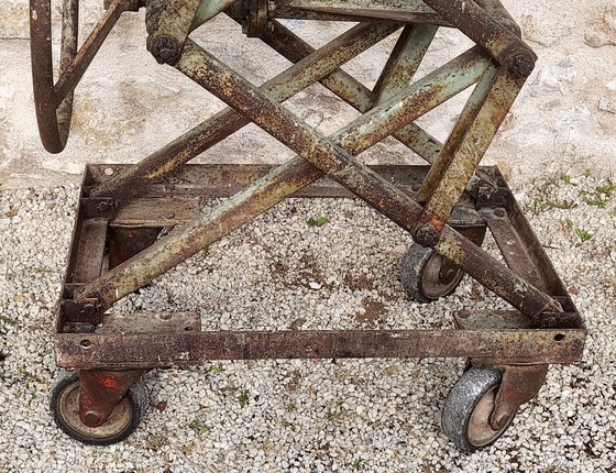 Image 1 of old industrial lifting table, industrial lifting table, machine tool furniture, jack