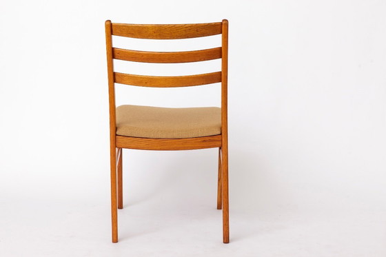 Image 1 of 4 sedie vintage in rovere svedese | Alb Johansson & Söner | anni '60 | Una sedia riparata scontata