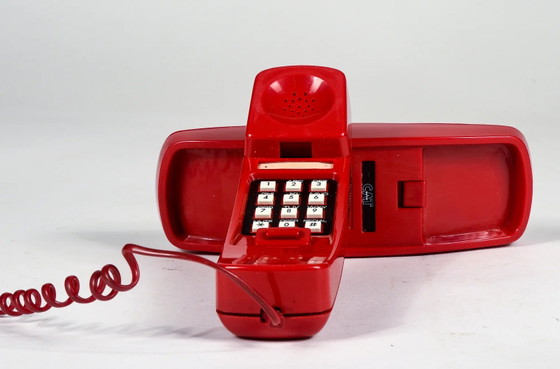 Red Plastic Wall or Desk Telephone, CAT Brand, with Three-Pole Connection, Italy 1980, Decorative Objects (photo 4 of 10)