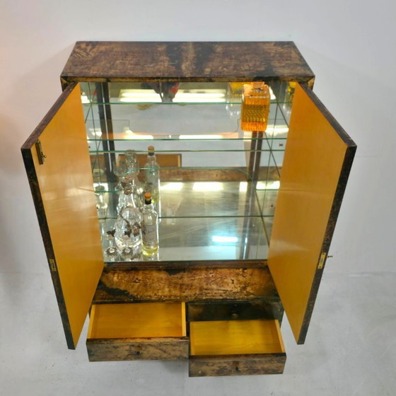 Image 1 of Wunderschöner Ado Tura Getränkeschrank aus der Mitte der 1960er Jahre. Hervorragend gestaltetes Ziegenpergament.