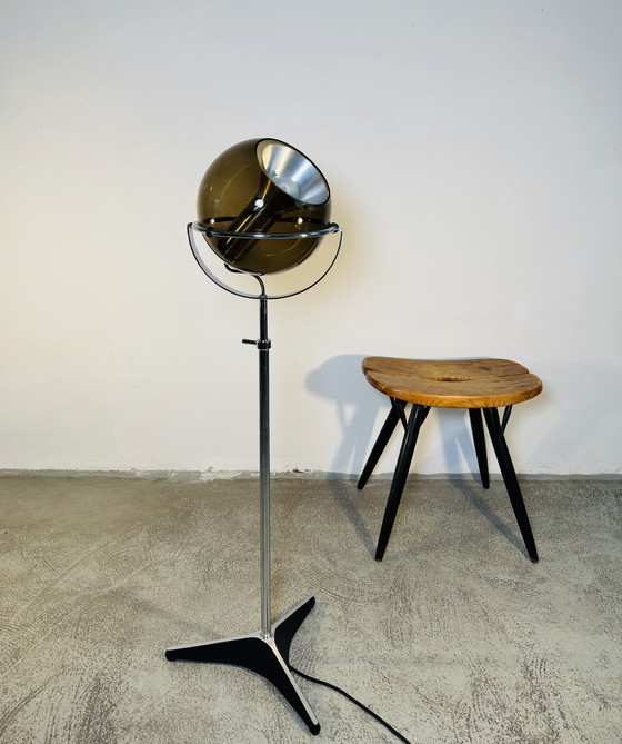 Image 1 of Lampadaire GLOBE 2000 PAR FRANK LIGTELIJN POUR RAAK AMSTERDAM, PAYS-BAS, années 1960
