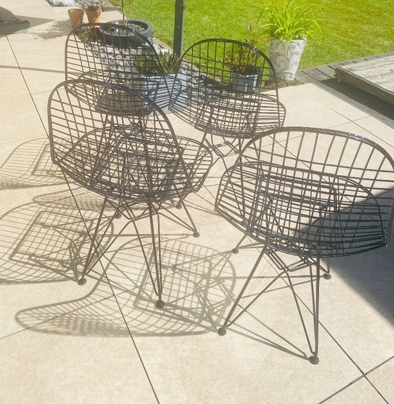 Image 1 of 3 sedie Vitra - Wire Chair DKR in design per esterni Ray/Charles Eames
