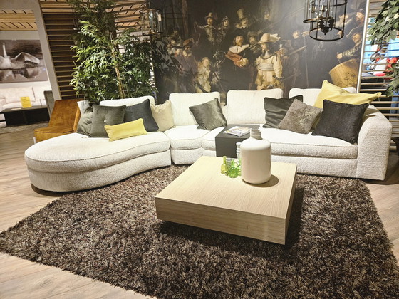 Image 1 of Sofá león