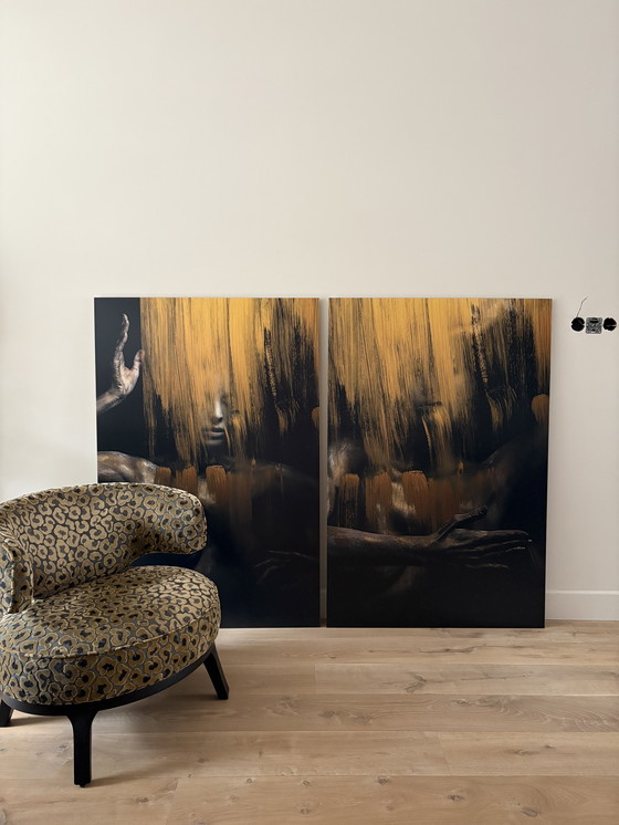 Image 1 of Pinturas doradas abstractas - YellowKorner