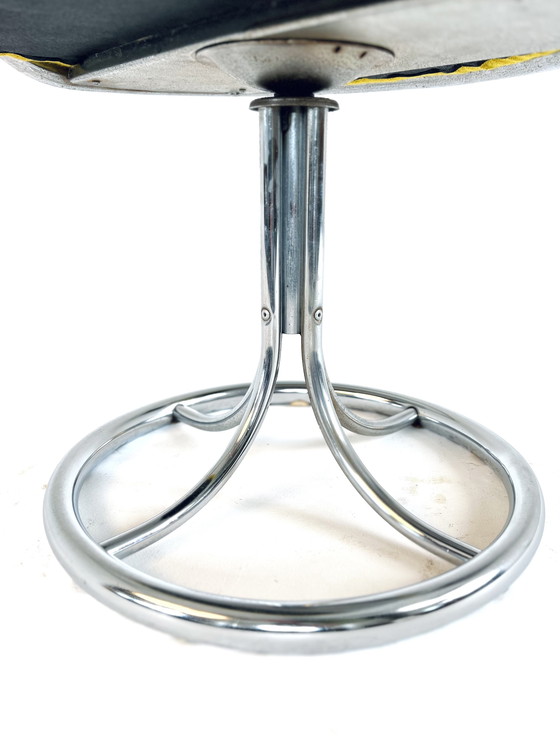 Image 1 of Sedia girevole con struttura tubolare