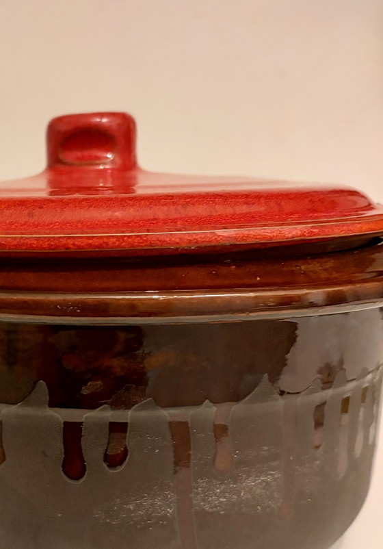 Image 1 of Vintage geglazuurde keramische ovenschaal – bruine en rode tinten