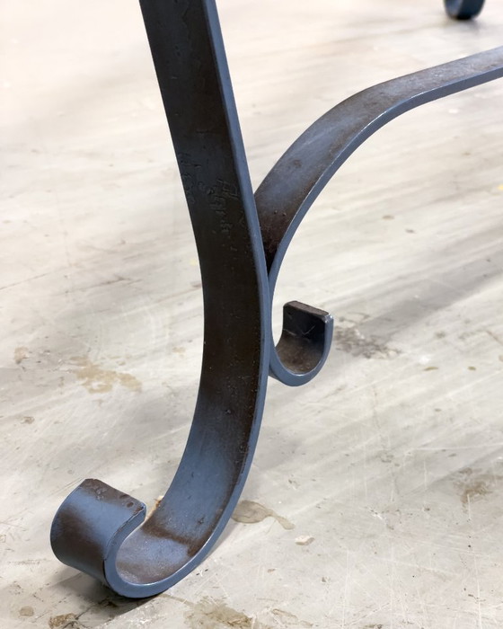 Image 1 of Couchtisch aus mundgeblasenem Glas auf Schmiedeeisen