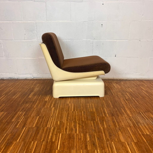 Fauteuil lounge de l'ère spatiale