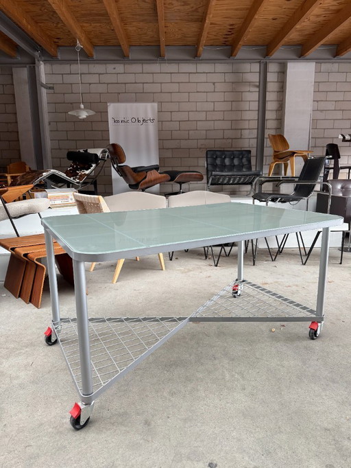 Bureau vintage Ikea Moment par Niels Gammelgaard