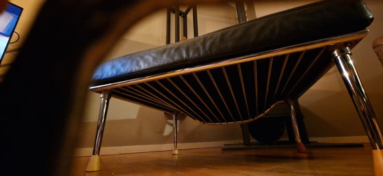 Image 1 of Chaise en cuir design vintage