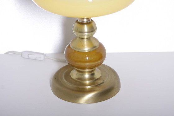 Image 1 of Lampe en laiton, céramique, abat-jour en verre crème doré, années 1970, J Vintage