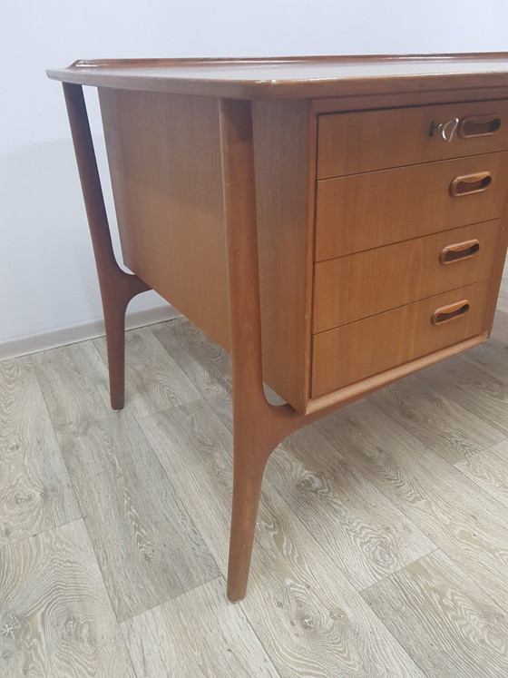 Image 1 of Bureau en teck, conçu par Svend Aage Madsen pour H.P. Hansen, Danemark, années 1960