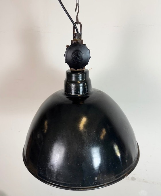 Image 1 of Ostdeutsche Fabriklampe aus schwarzer Emaille von LBD Veb Leuchtenbau Dresden, 1950er