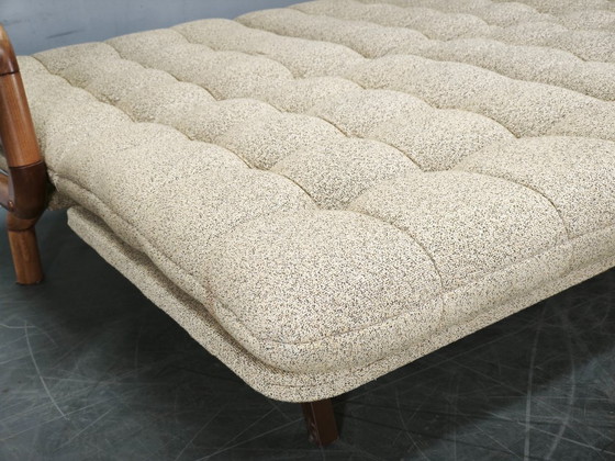 1980er tschechoslowakisches modernistisches umwandelbares Dreisitzer-Schlafsofa, 3-5 Sitzer Sofas, Holz (Foto 10 von 13)