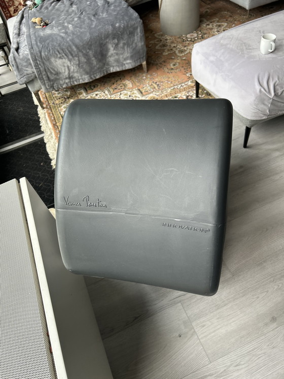 Image 1 of Verner Panton Phantom grigio scuro e bianco