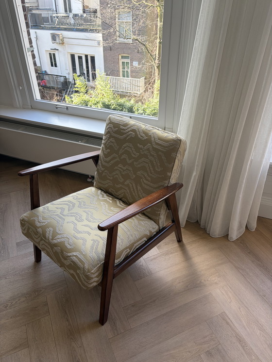 Image 1 of Fauteuil Gloednieuwe bekleed avec Pierre Frey 