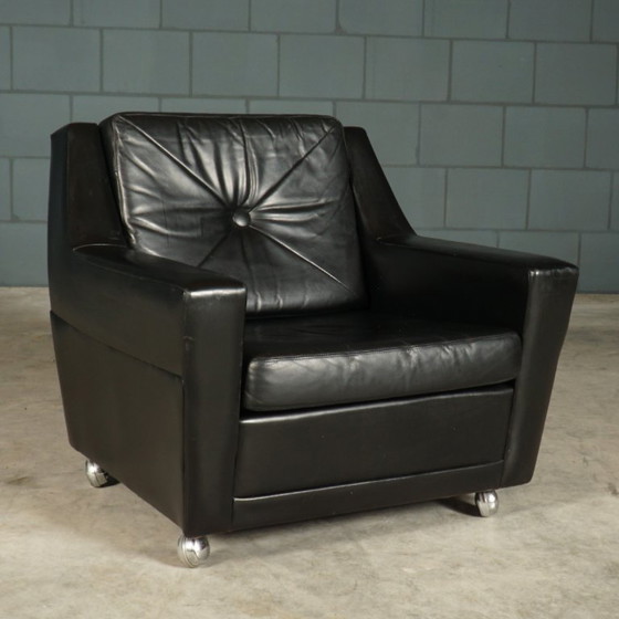 Fauteuil vintage en cuir noir des années 1970 – Leather (photo 3 of 13)