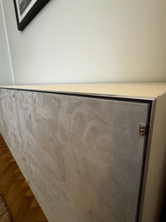 Image 1 of Buffet Yomei série S, modèle S100, revêtu de micro-cuir gris
