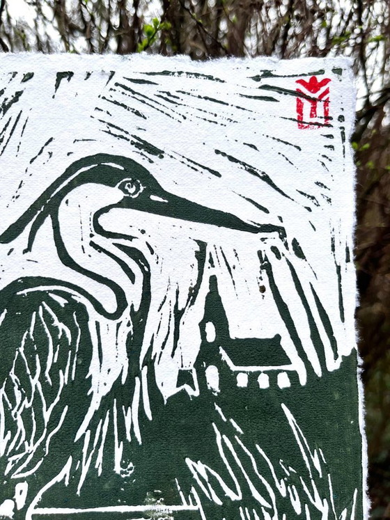 Image 1 of Linosnede van een reiger | Vogelkunst met groene inkt | Handgemaakt op A4-papier (beperkte oplage)