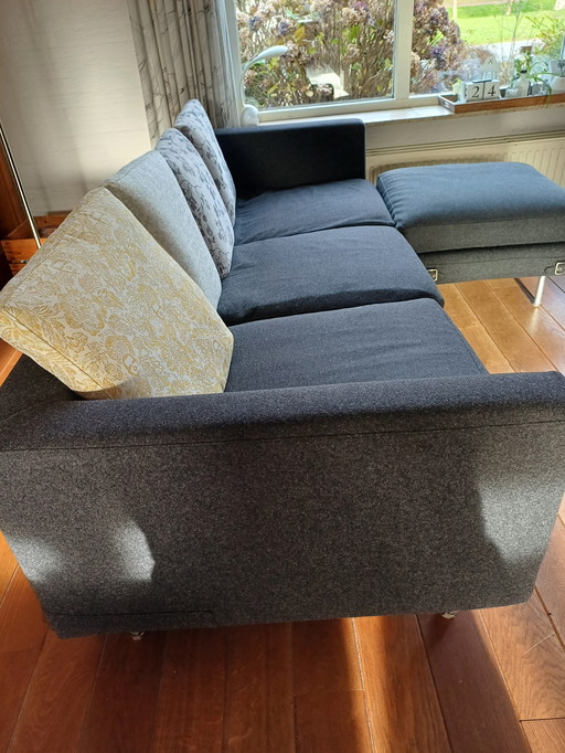 Moooi Boutique Sofa mit Hocker