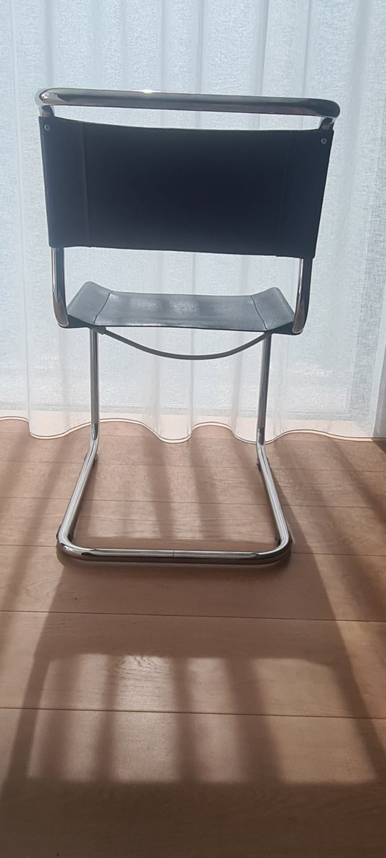 8 sillas de diseño Diseño S33 Mart Stam de Thonet – Sillas de comedor, Leather (photo 8 of 18)