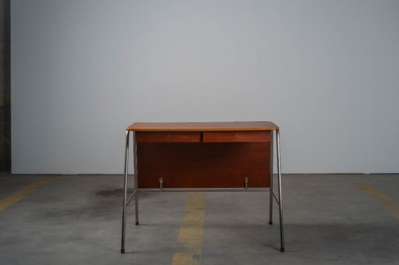 Image 1 of Escritorio de profesor muy raro de Arne Jacobsen