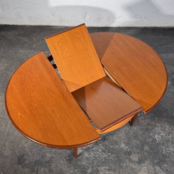 G-Plan Round Extendable Teak Dining Table, 1960s – Wood (photo 11 of 20)