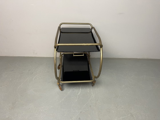 Elegante carrello bar in ottone e vetro nero di metà secolo, prodotto da Grünstadt, Germania, anni '50. (photo 7 of 15)