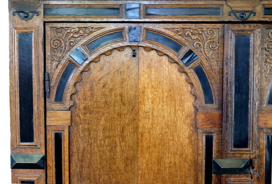 Image 1 of Hollandse 17de eeuwse Toogkast eikenhout