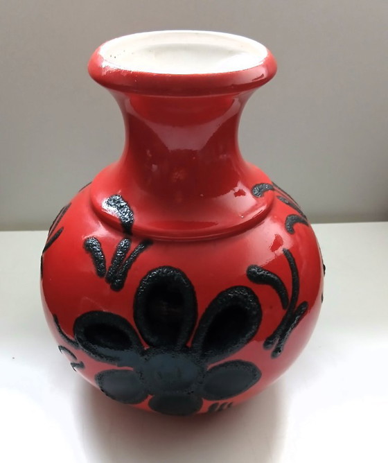BAY West German Pottery vase model 6625, orange-red with black fat lava decor 1960, Bay Keramik, Ceramic (photo 2 of 6)