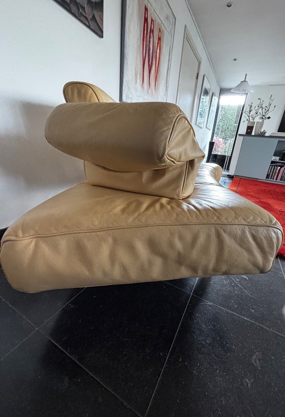 Image 1 of Sofá de cuero de diseño