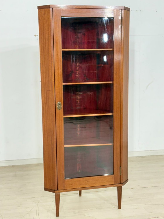 Image 1 of Vintage hoekkast uit de jaren 60 | Teakhouten vitrinekast | Woonkamerkast