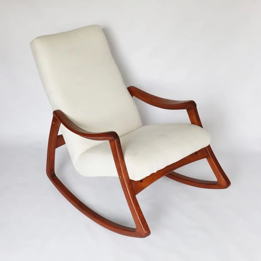 Fauteuil à bascule vintage TON Thonet