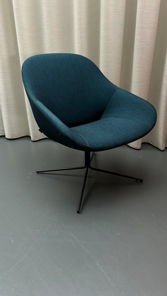 Image 1 of Artifort Beso Lounge