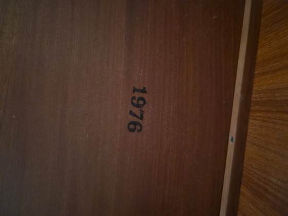 Escritorio danés antiguo de teca, diseñado por Peter Løvig Nielsen para Løvig, década de 1960. – Wood (photo 13 of 14)