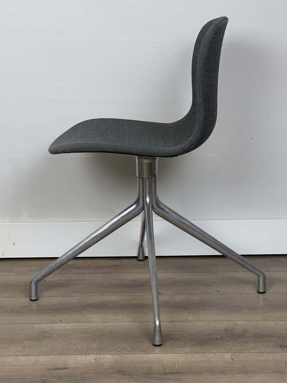Image 1 of Hay AAC 11 draaistoel
