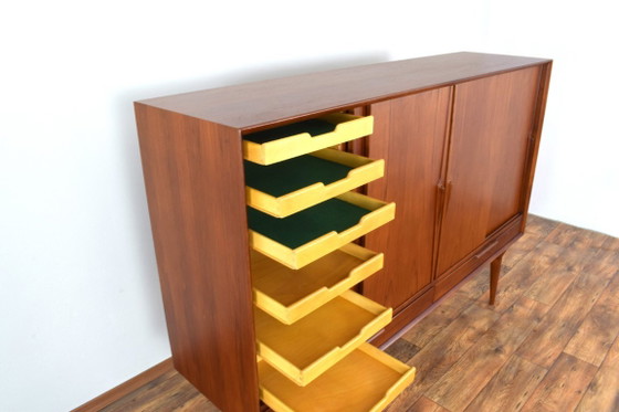 Mid-Century Danish Teak Highboard Model 13 by Gunni Omann for Omann Jun, 1960s. – Sideboard, Wood (photo 18 of 19)