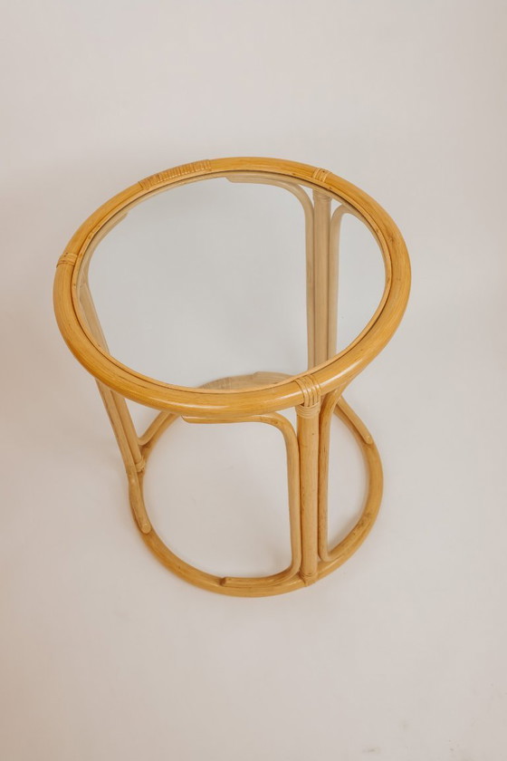 Image 1 of Table d'appoint ronde vintage en bambou et verre