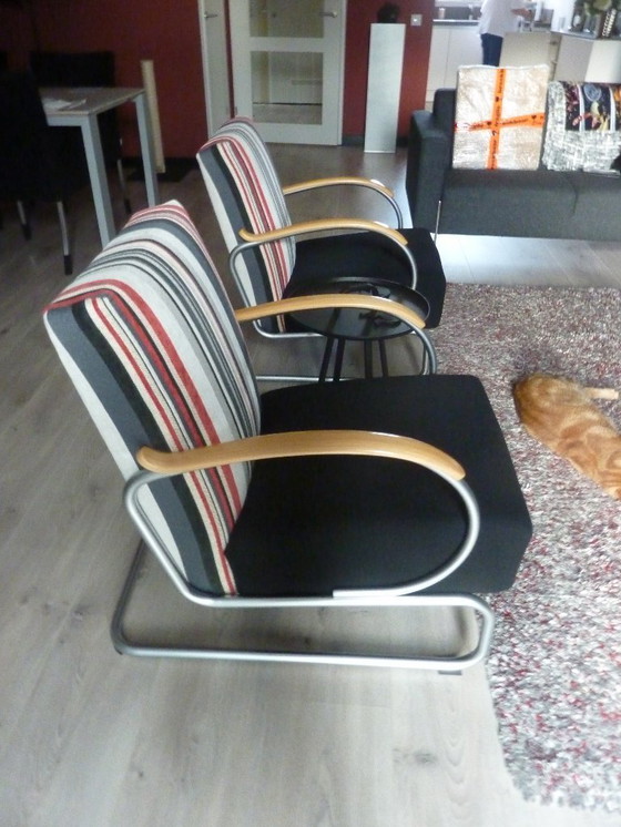 Image 1 of De la colección Dutch Originals / Gispen Classics, el famoso modelo 407, un conjunto de 2 sillones.